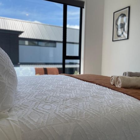 Luxury 2 Bedroom Townhouse Opposite Merivale Mall Christchurch Eksteriør billede