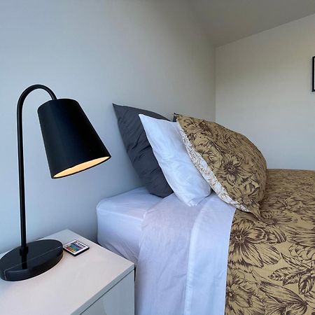 Luxury 2 Bedroom Townhouse Opposite Merivale Mall Christchurch Eksteriør billede