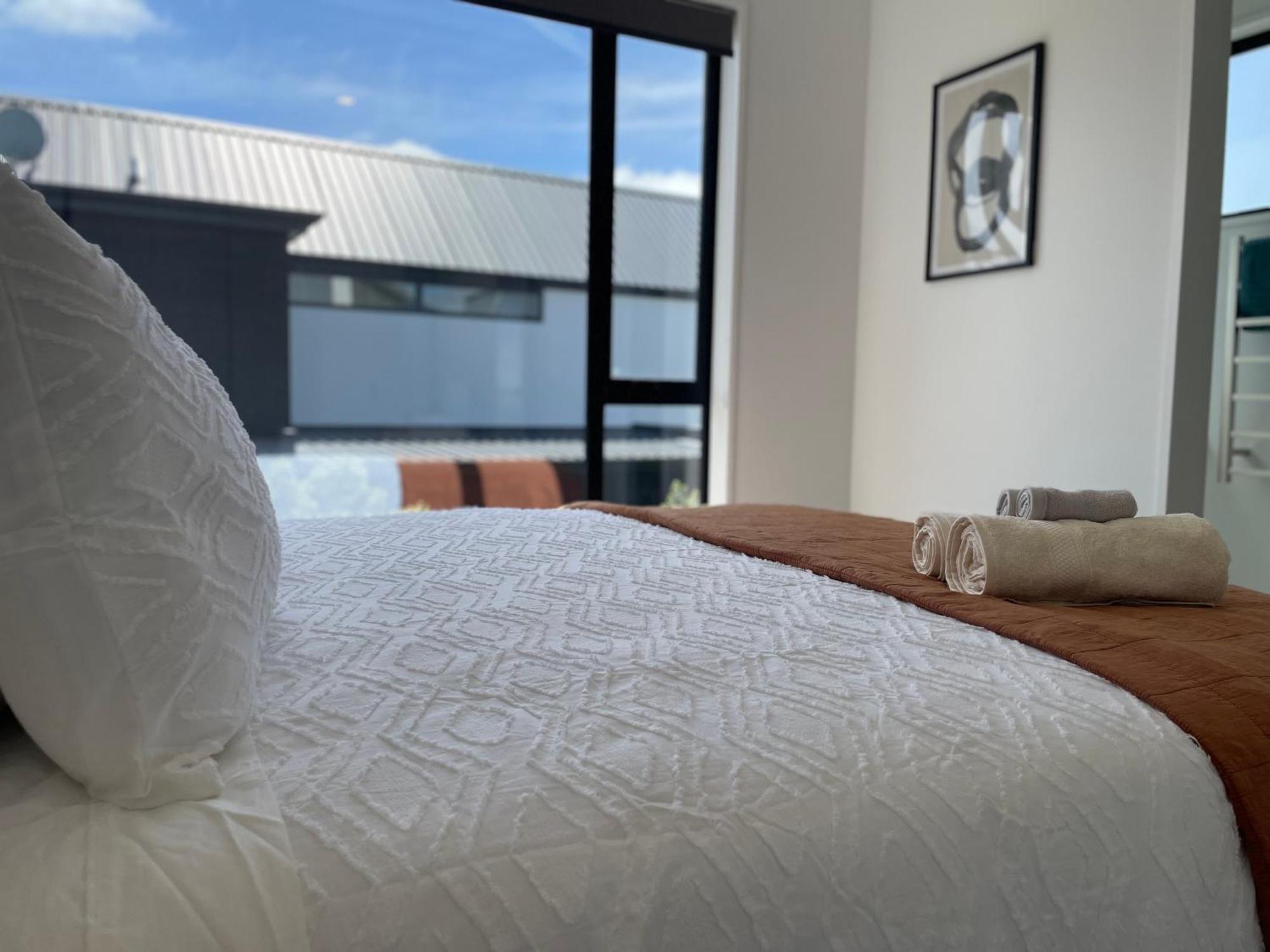 Luxury 2 Bedroom Townhouse Opposite Merivale Mall Christchurch Eksteriør billede