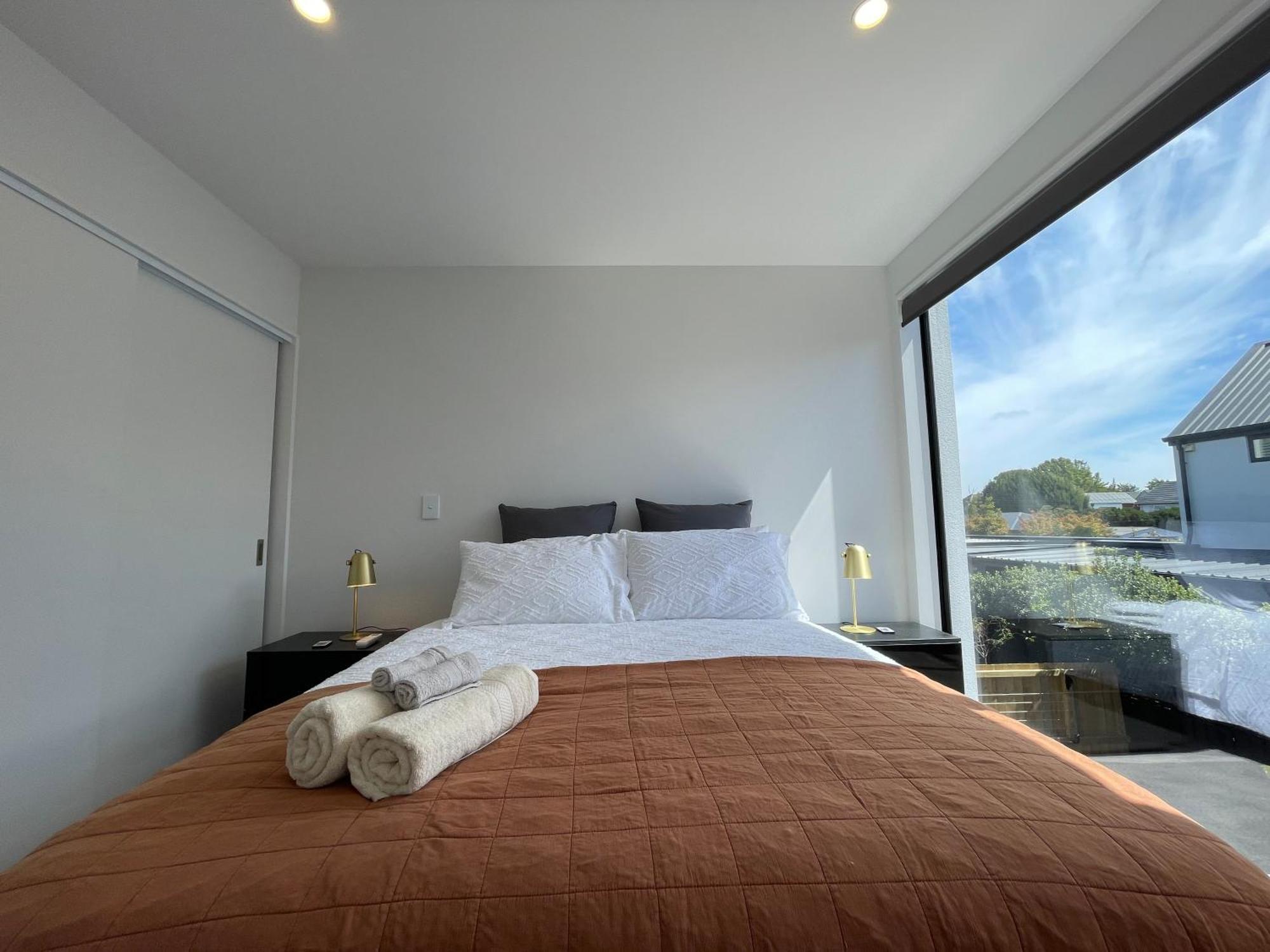 Luxury 2 Bedroom Townhouse Opposite Merivale Mall Christchurch Eksteriør billede