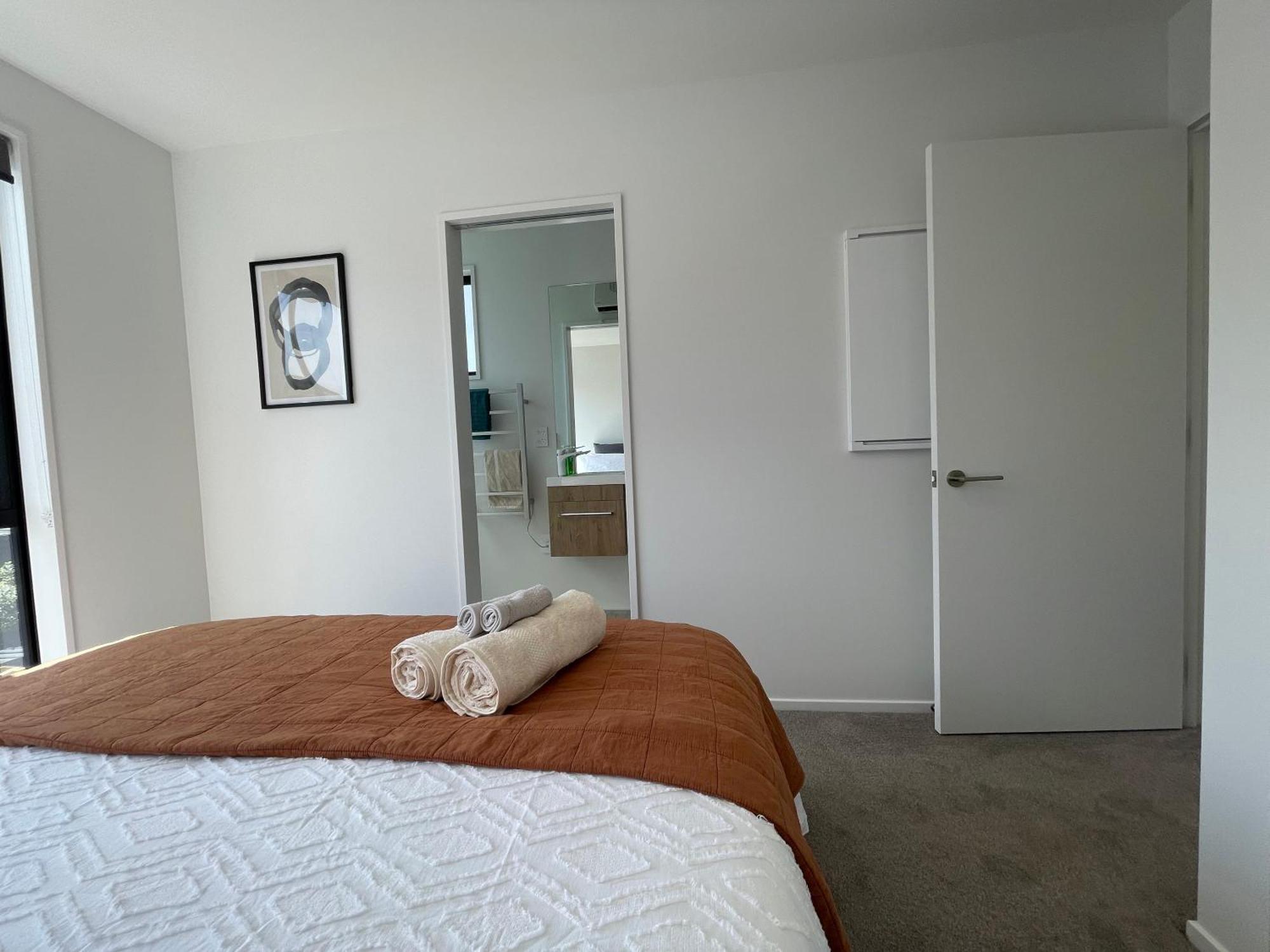 Luxury 2 Bedroom Townhouse Opposite Merivale Mall Christchurch Eksteriør billede