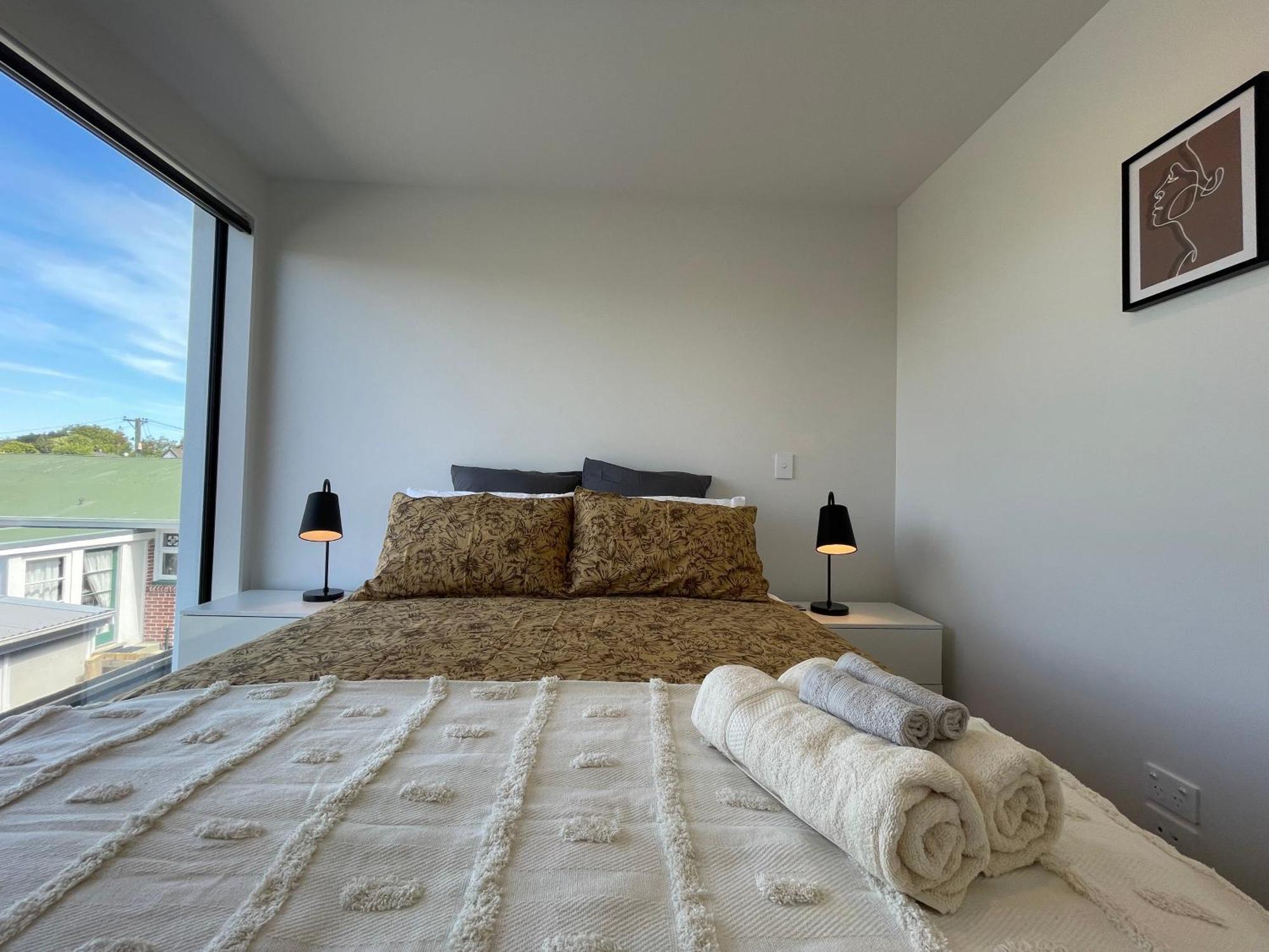Luxury 2 Bedroom Townhouse Opposite Merivale Mall Christchurch Eksteriør billede