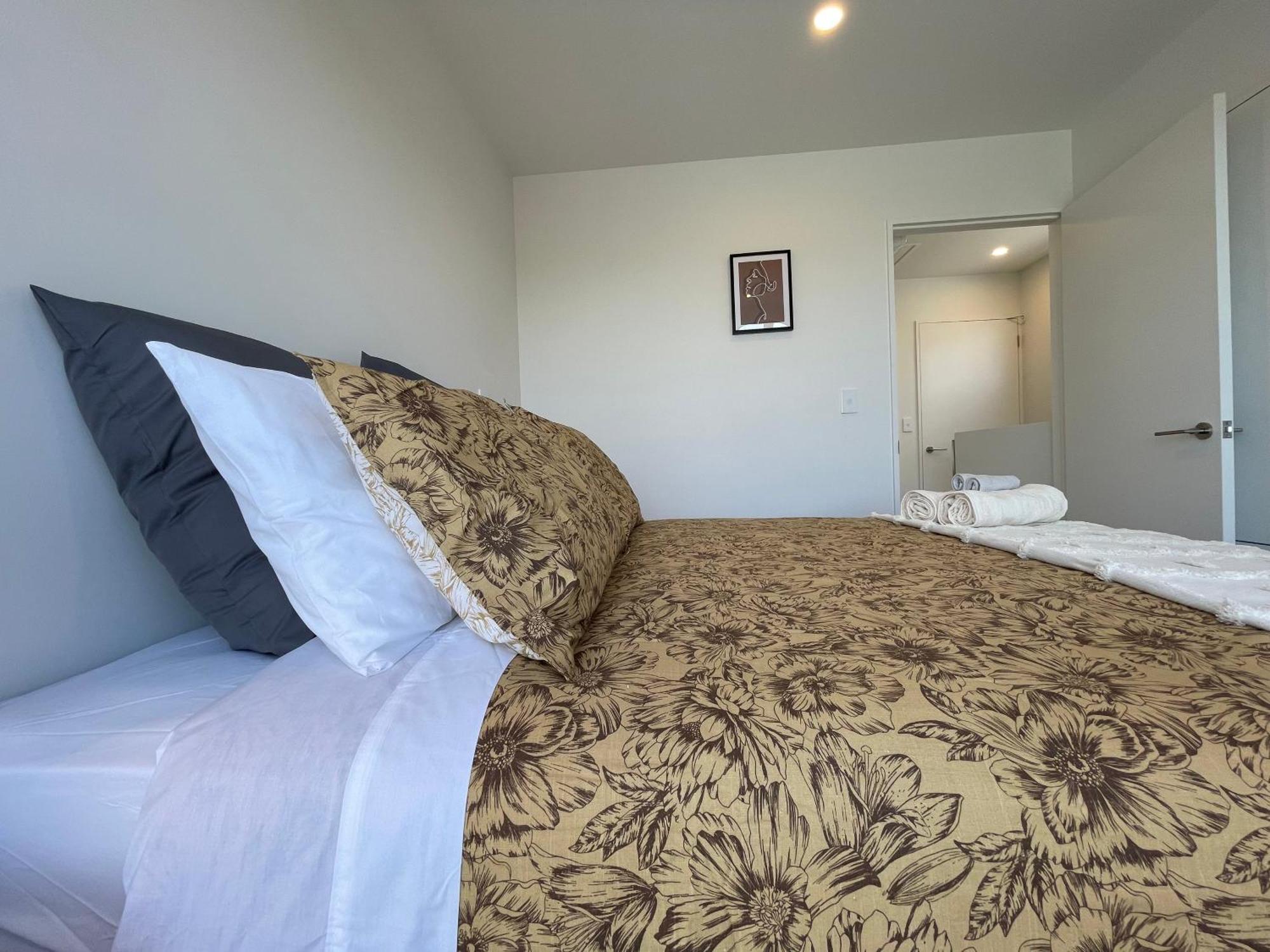 Luxury 2 Bedroom Townhouse Opposite Merivale Mall Christchurch Eksteriør billede