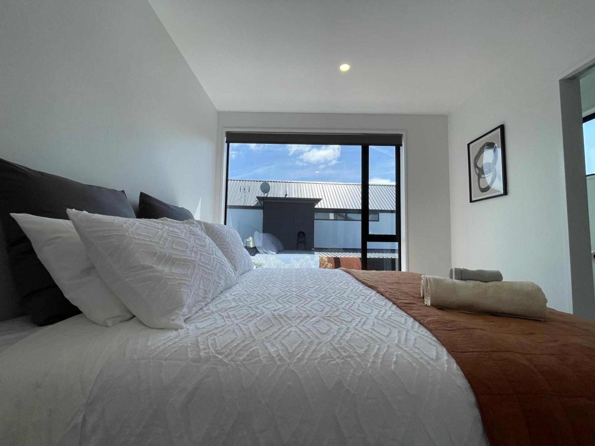 Luxury 2 Bedroom Townhouse Opposite Merivale Mall Christchurch Eksteriør billede